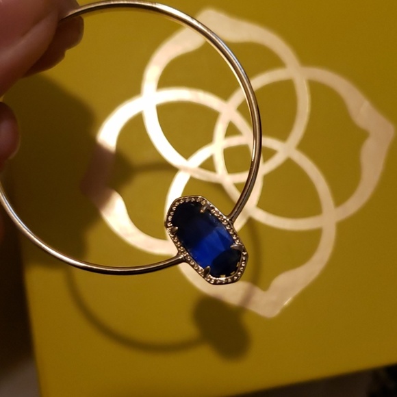 Kendra Scott earrings - Picture 4 of 5